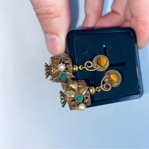 Antique Gold Tone Screw on Earrings with Tiger Eye, Pearl and Emerald - Picture 2 of 2